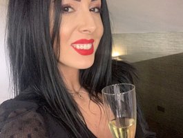bellahot77 — cam show live