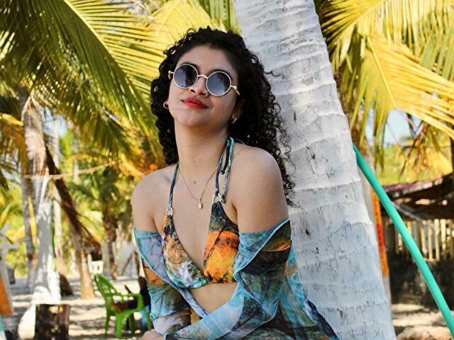boniieexx — cam show live