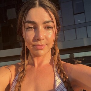 cassieuncut — cam show live
