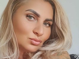 ChaudeEvely — cam show live