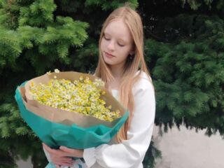 ChristieBrozyna — cam show live