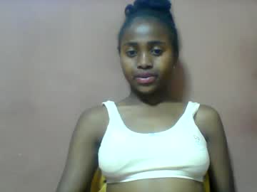 clarah860691 — cam show live