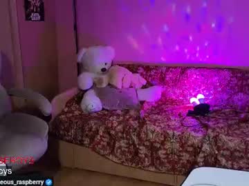 courteous_raspberrrry — cam show live
