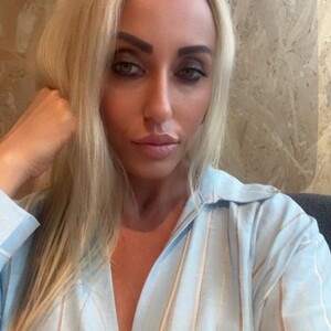 ItalianMoon — cam show live
