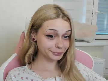 melonipinkbb — cam show live