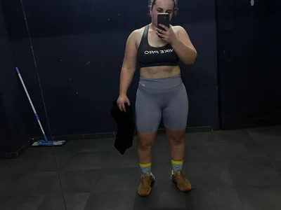 MikaFoxy — cam show live