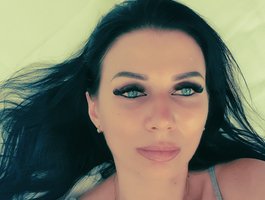 Nefirtiti — cam show live