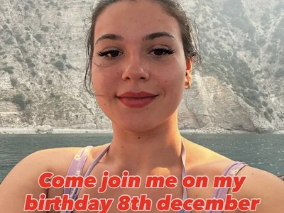 RedAssHottie — cam show live