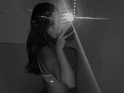sellene_bloom — cam show live