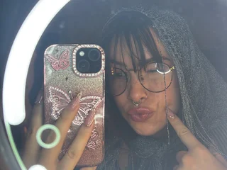 TinytittieXX — cam show live