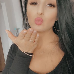Yamyra — cam show live